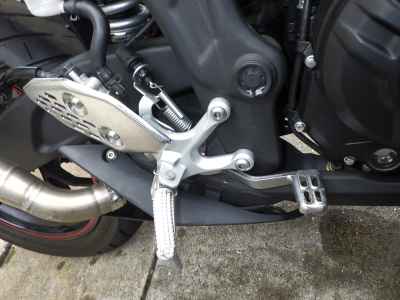 Yamaha YZF-R25 2015