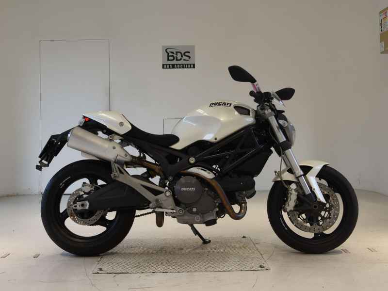 Ducati Monster 696 2009