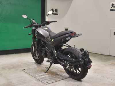 Benelli Leoncino 250 2022