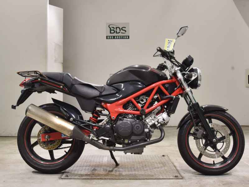 Honda VTR250 2011