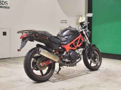 Honda VTR250 2011