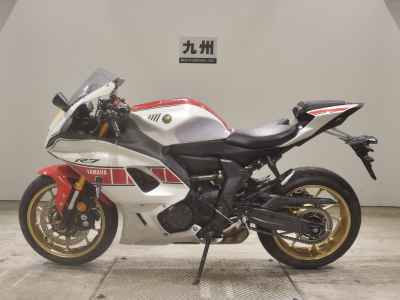 Yamaha YZF-R7 2022