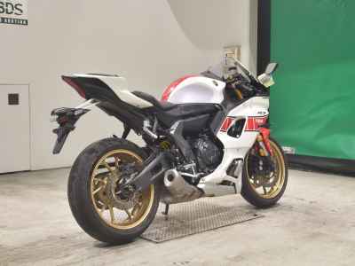 Yamaha YZF-R7 2022