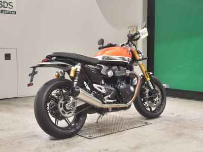 Triumph Speed Twin 2025