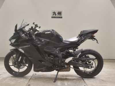 Kawasaki Ninja ZX-25R 2022
