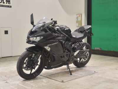 Kawasaki Ninja ZX-25R 2022