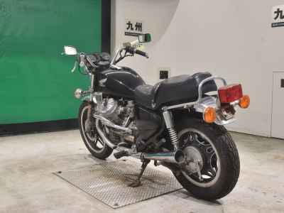 Honda GL400 Custom 1982
