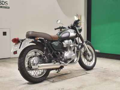Kawasaki W800 2011