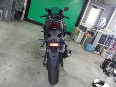 Yamaha YZF-R25 2022
