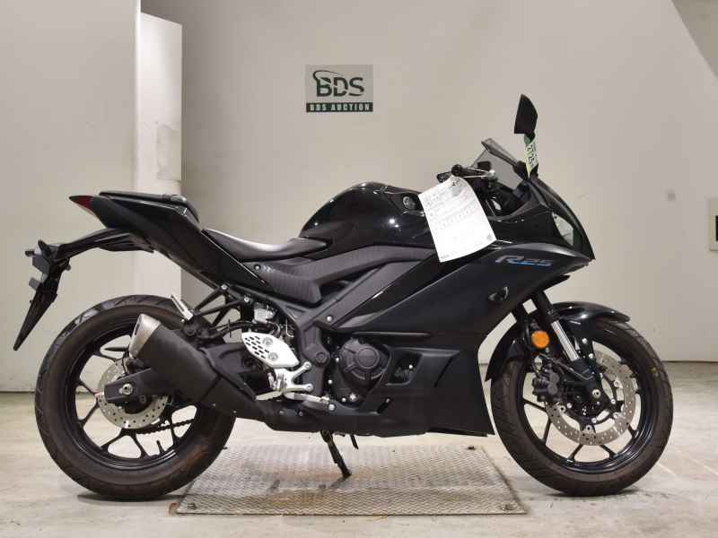 Yamaha YZF-R25 2022