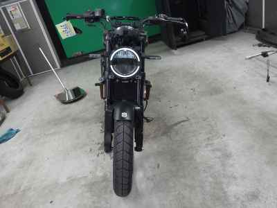 Husqvarna Svartpilen 250 2022