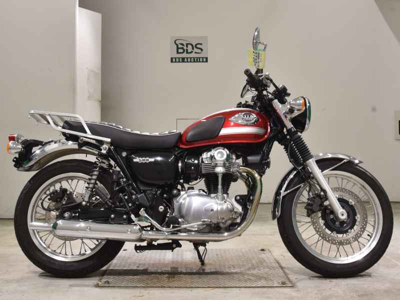 Kawasaki W800 2022