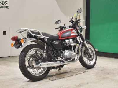 Kawasaki W800 2022