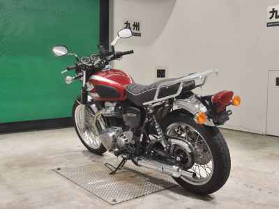 Kawasaki W800 2022