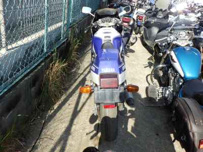 Yamaha FZR400 1987