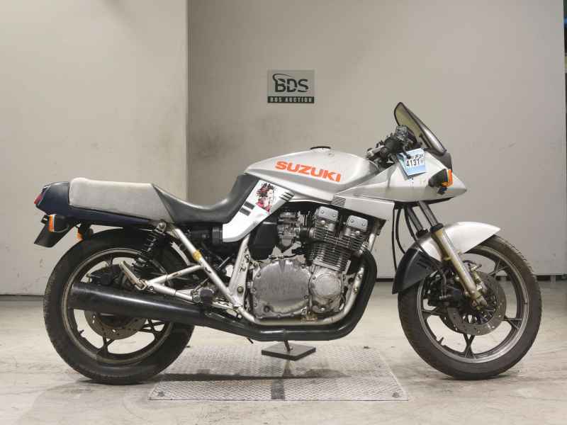 Suzuki GSX750S Katana 1982