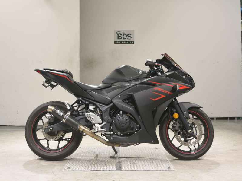 Yamaha YZF-R25 2016