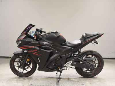Yamaha YZF-R25 2016