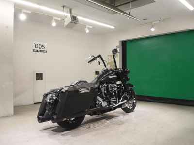 Harley-Davidson Road King FLHRSI1450 2005