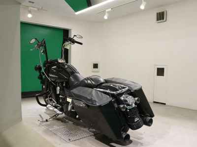 Harley-Davidson Road King FLHRSI1450 2005