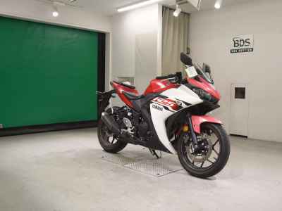 Yamaha YZF-R25 2015