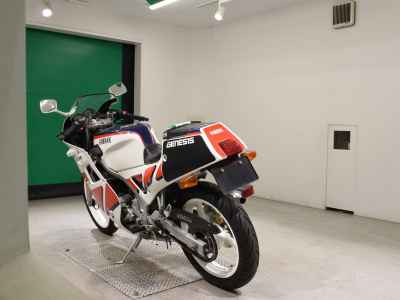 Yamaha FZR250 1987