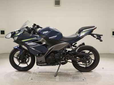 Kawasaki Ninja 400 2022