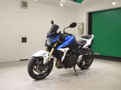 Suzuki GSR750 2013