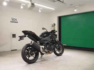 Kawasaki Z400 2024