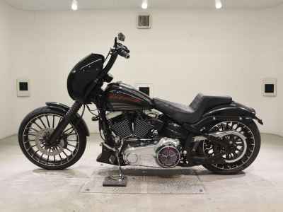 Harley-Davidson Breakout FXSB103 2017