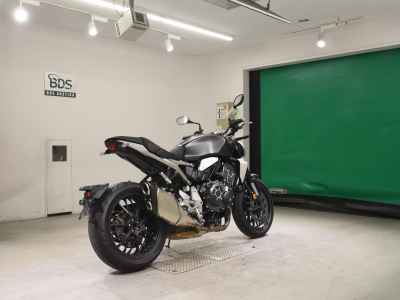 Honda CB1000R 2022