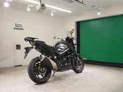 Suzuki GSX-S750 2023