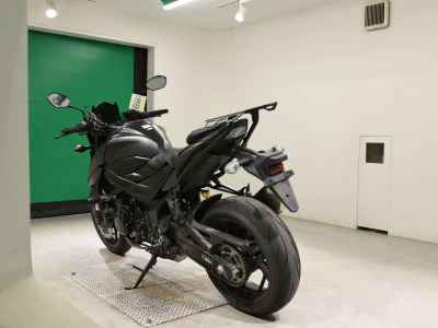 Suzuki GSX-S750 2023