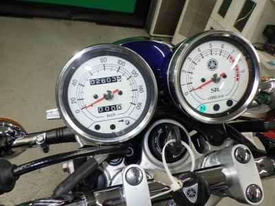 Yamaha SR400 2021