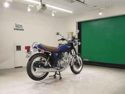 Yamaha SR400 2021