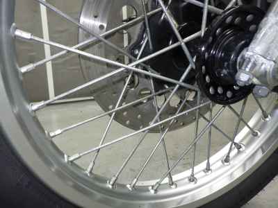 Yamaha SR400 2021