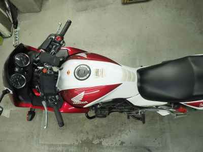 Honda CB400 Super Boldor 2018