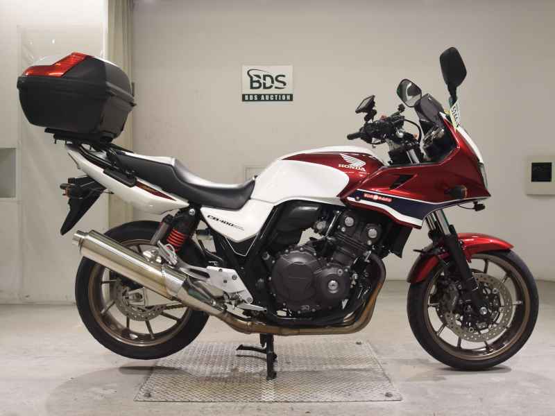 Honda CB400 Super Boldor 2018