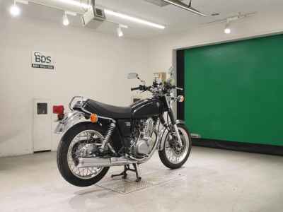 Yamaha SR400 2017