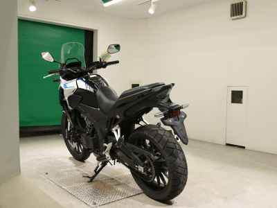 Honda CB400X 2022