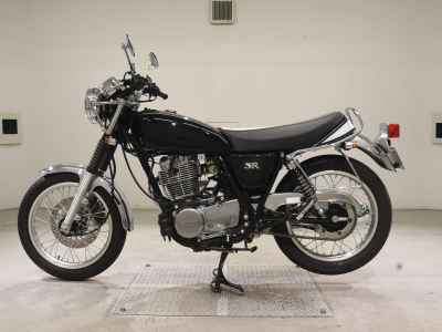 Yamaha SR400 2021