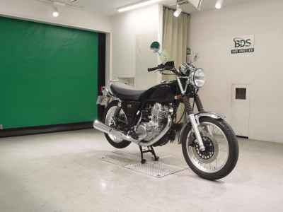Yamaha SR400 2021
