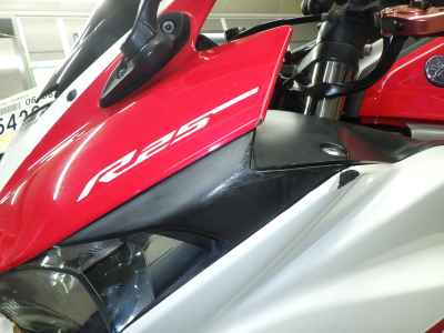 Yamaha YZF-R25 2015