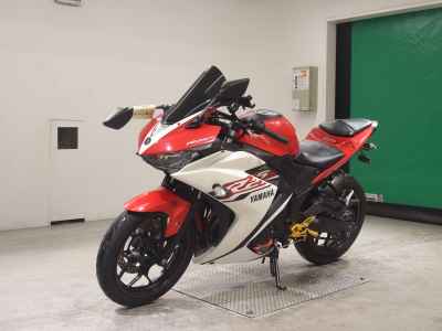 Yamaha YZF-R25 2015