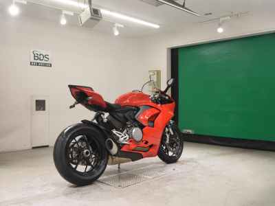 Ducati Panigale V2 2021