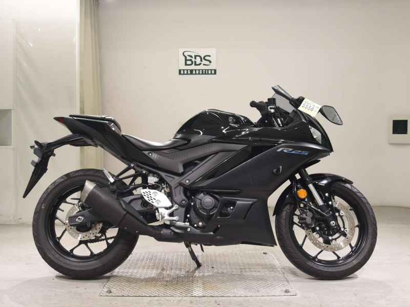 Yamaha YZF-R25 2023