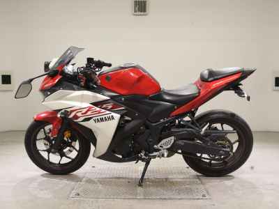 Yamaha YZF-R25 2015