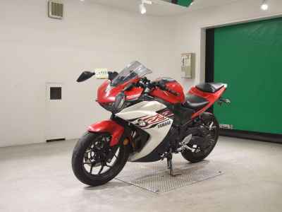 Yamaha YZF-R25 2015