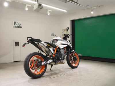 KTM 890 Duke R 2022
