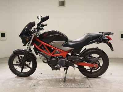 Honda VTR250 2011